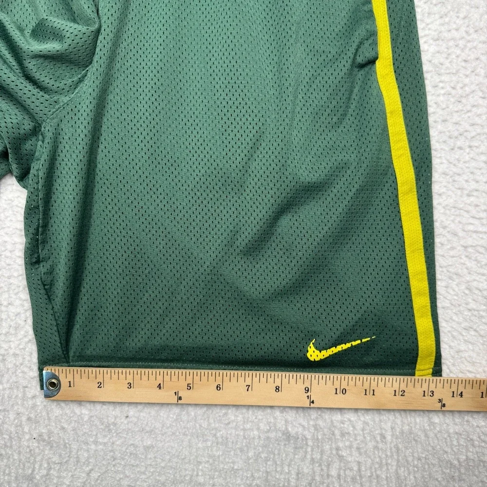 Vintage Nike Oregon Ducks Mesh Gym Shorts Green Basketball Athletic  Men's L